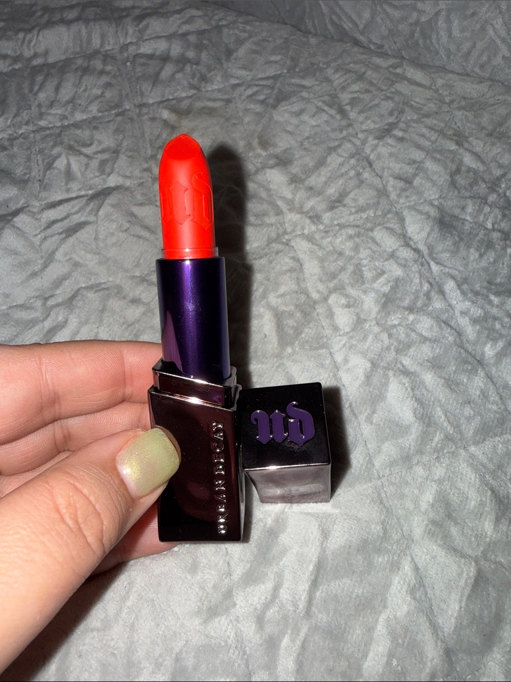 🌙♣️Drive In Urban Decay Vice Lipstick